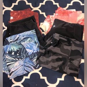 6 Pairs of XL workout leggings